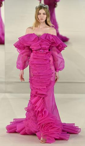 Alexis_Mabille_hcss17_look_03.jpg
