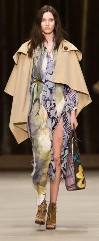 Burberry_Prorsum_Womenswear_Autumn_Winter_2014_-_Look_1.jpg