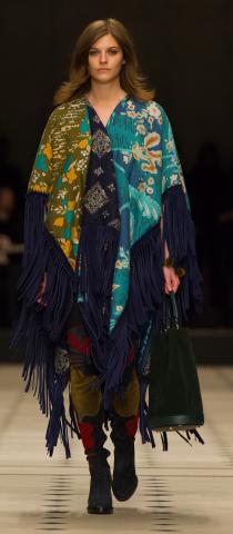 Burberry_Womenswear_Autumn_Winter_2015_Collection_-_Look_1.jpg