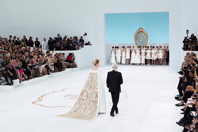 CHANEL_AW_2014-15-haute-couture-finale.jpg