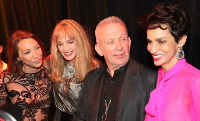 Gaultier_Paris_LAURA_SMET_-_ARIELLE_DOMBASLE_-_JPG_%26_FARIDA_KHELFA_Stanislas_Alleaume.jpg