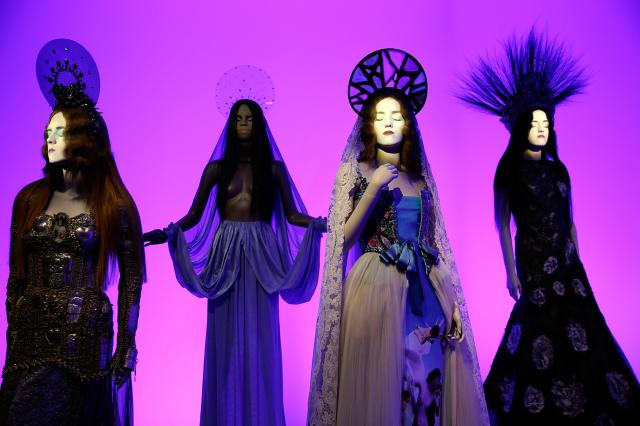 JPG_b_2104_01_The_Fashion_World_of_Jean_Paul_Gaultier_-_From_the_Sidewalk_to_the_Catwalk%2C_Barbican_Art_Gallery%2C_Credit_Matthew_Lloyd-Getty.JPG