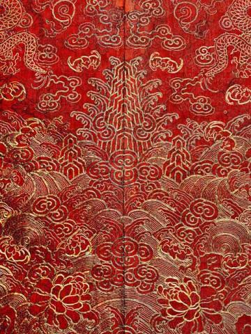 Met_2015_02_Detail_of_Court_Robe_Chinese.jpg