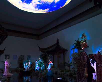 Met_2015_33ChineseGalleriesMoonInTheWaterGalleryView.jpg