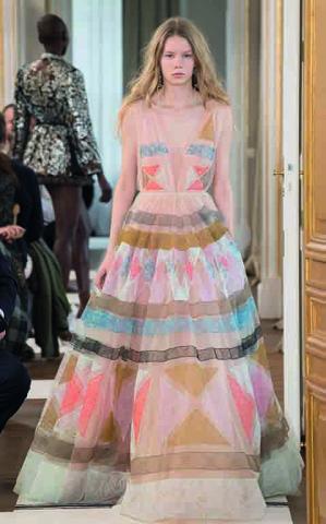 Schiaparelli_PE2018_Look_29a.jpg