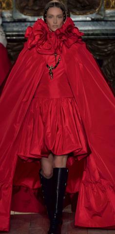 VALENTINO_HC_FW1617_61_1_%282%29.jpg
