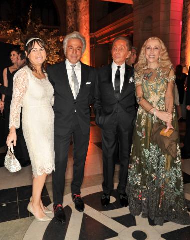 V_%26_A_Alexandra_Shulman_Giancarlo_Giammetti_Valentino_Garavani_and_Franca_Sozzani_-NickHarvey-7433.jpg