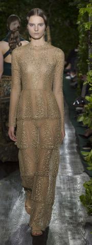 Val-18-haute-couture-fall-winter-2014-15_43.jpg
