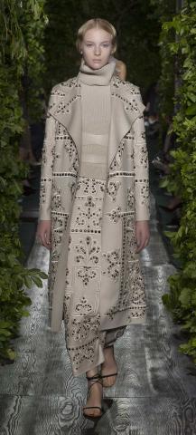 Val-21-haute-couture-fall-winter-2014-15.jpg