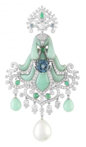 Van-Cleef-%26-Arpels_Kokochnik-clip_Le-Bal-du-Palais-dhiver_BD.jpg