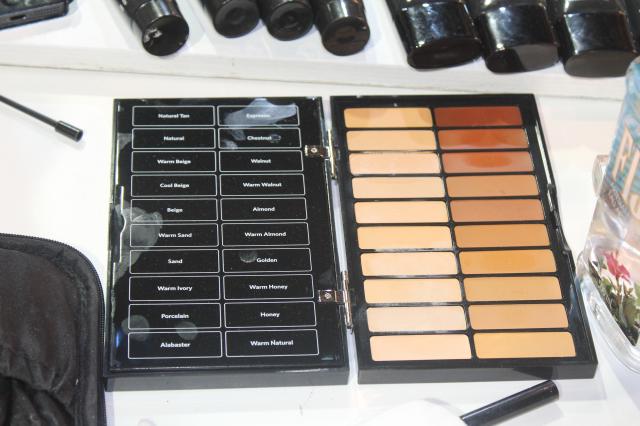 Backstage_LFW_AW15_Bora_Aksu_Palette.JPG